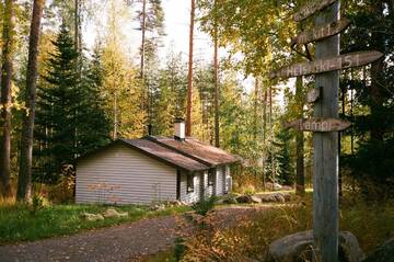 Фото номера Коттедж с дровяной сауной Дома для отпуска Fish &amp; Fun Holiday Cottages г. Paaso 2